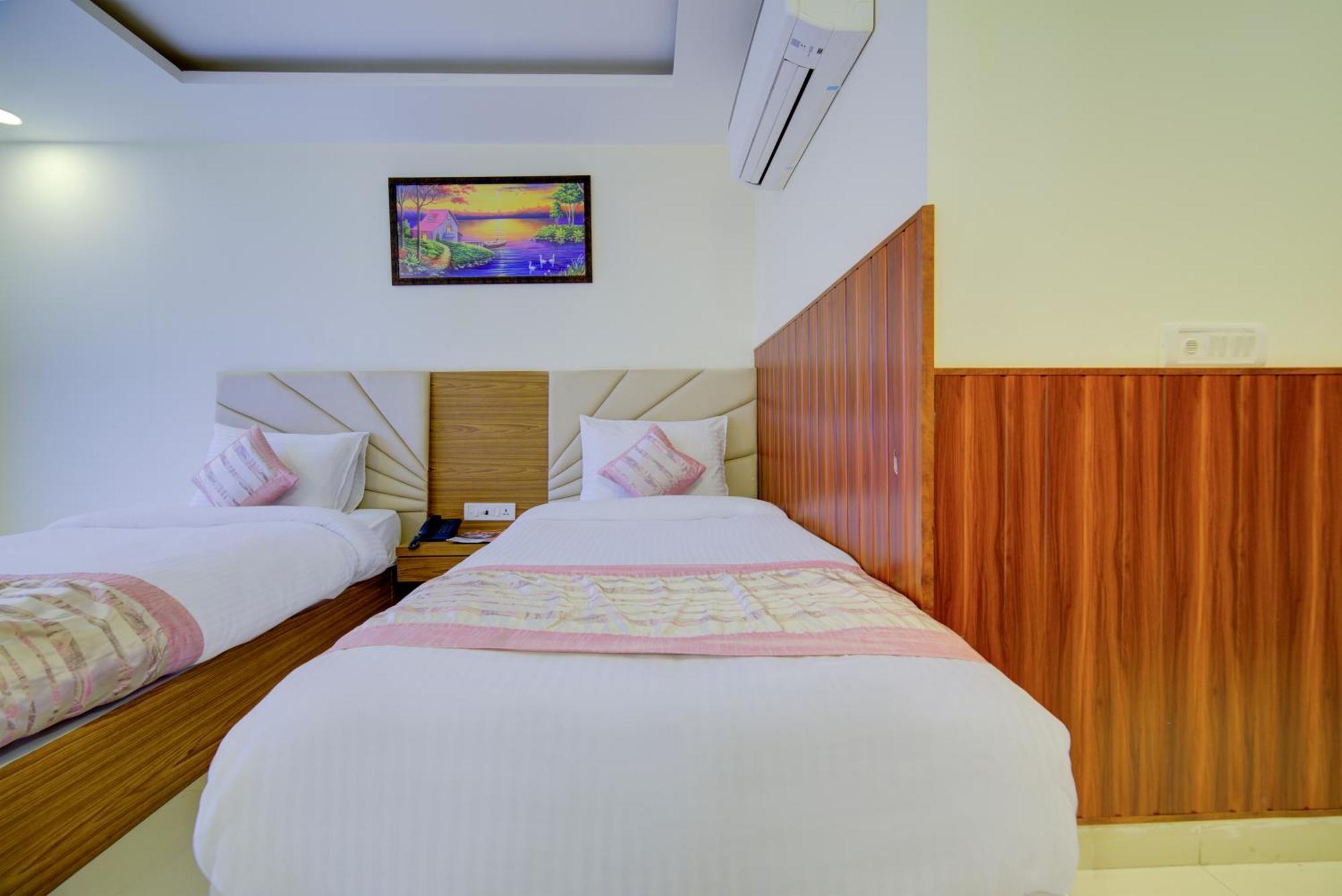 Hotel Grand Suites By D'Capitol Near Delhi Airport ניו דלהי מראה חיצוני תמונה