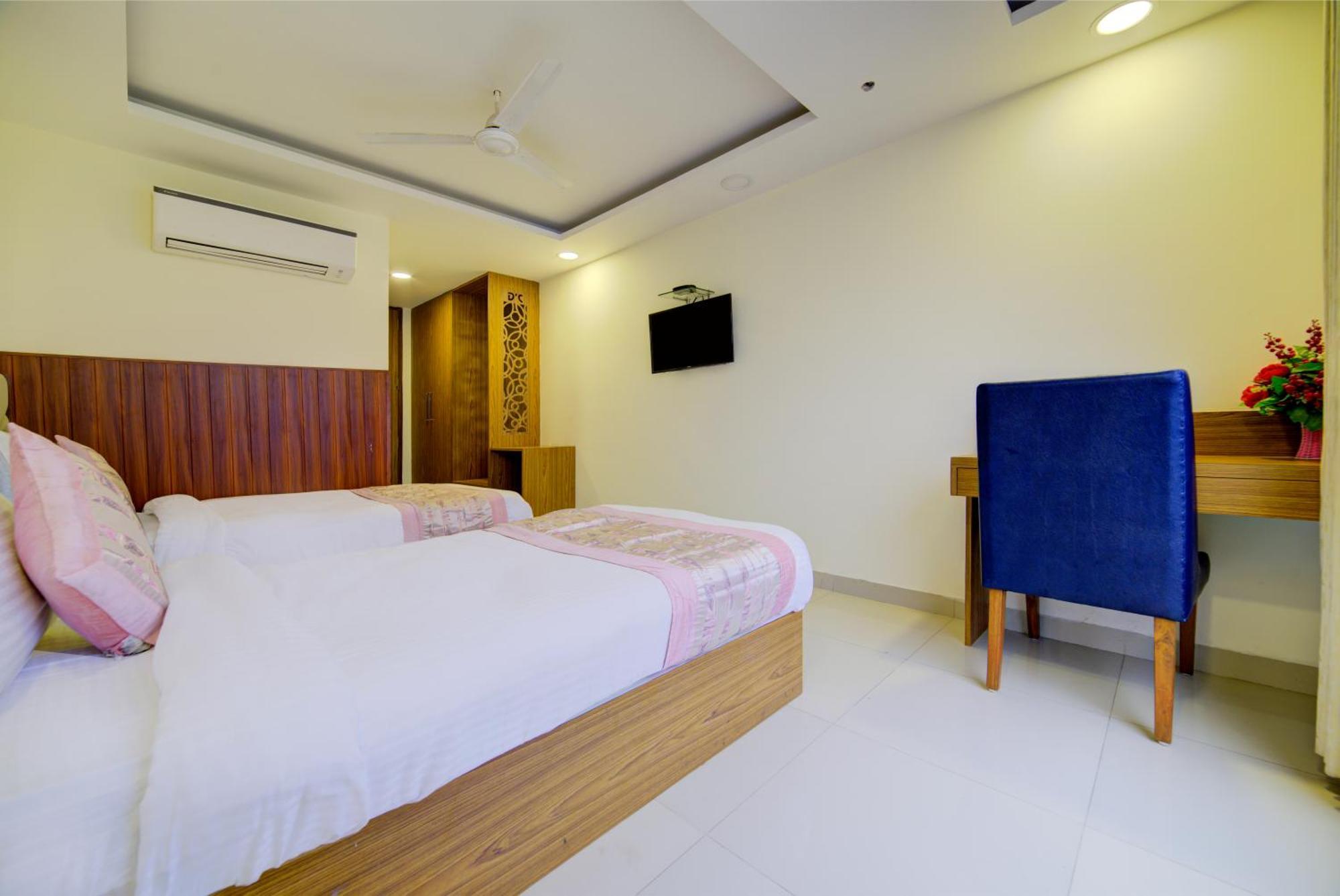 Hotel Grand Suites By D'Capitol Near Delhi Airport ניו דלהי מראה חיצוני תמונה