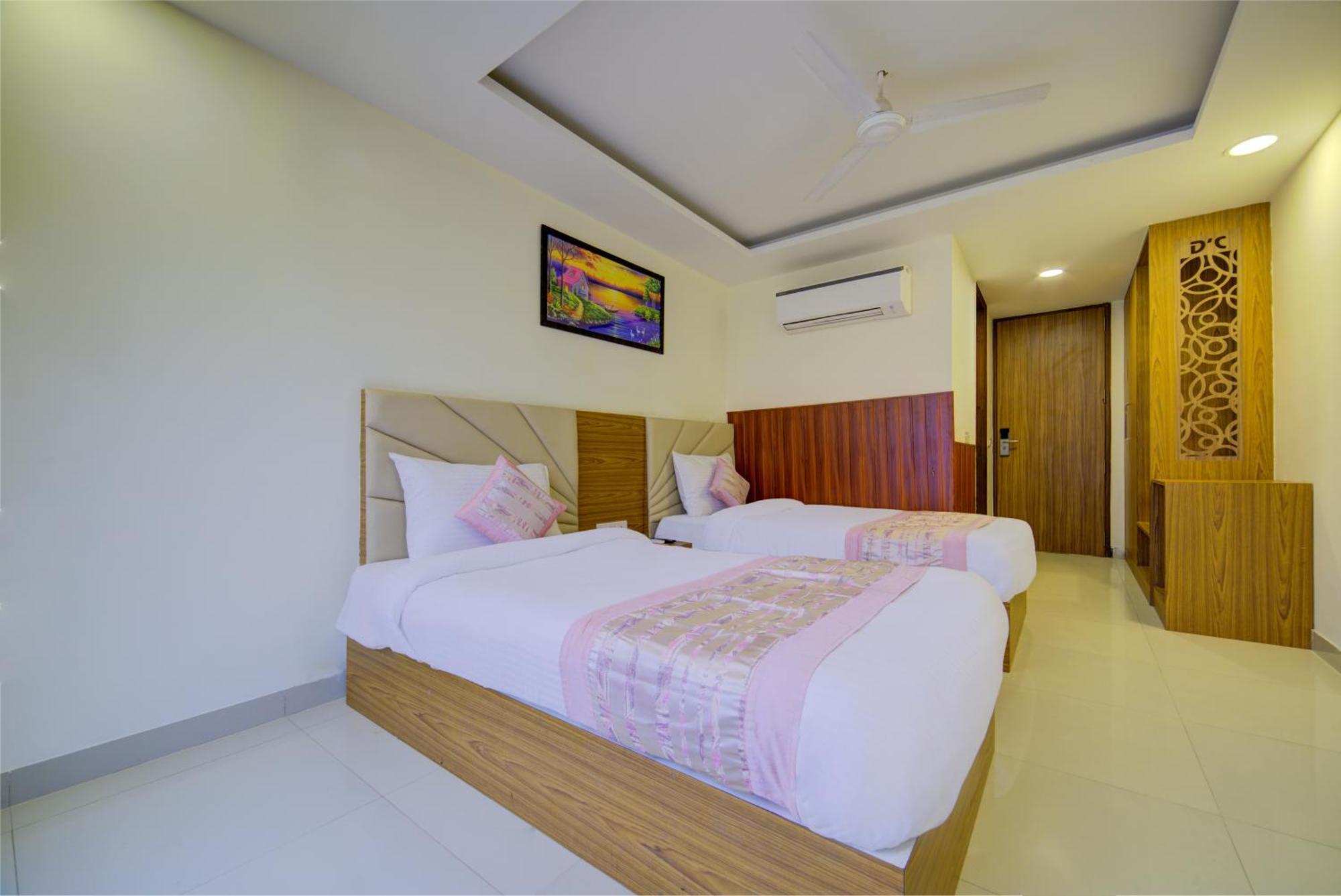 Hotel Grand Suites By D'Capitol Near Delhi Airport ניו דלהי מראה חיצוני תמונה
