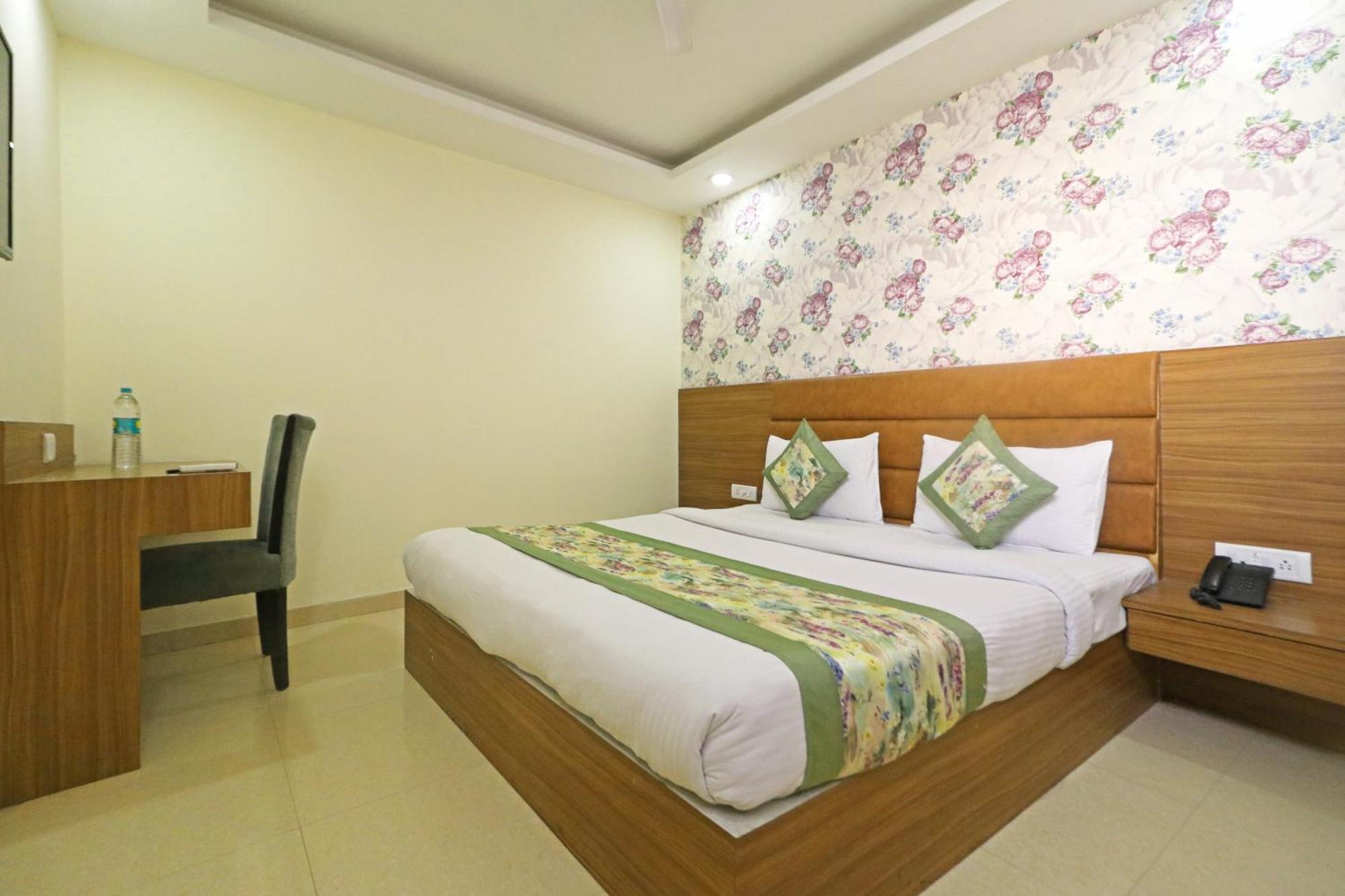 Hotel Grand Suites By D'Capitol Near Delhi Airport ניו דלהי מראה חיצוני תמונה