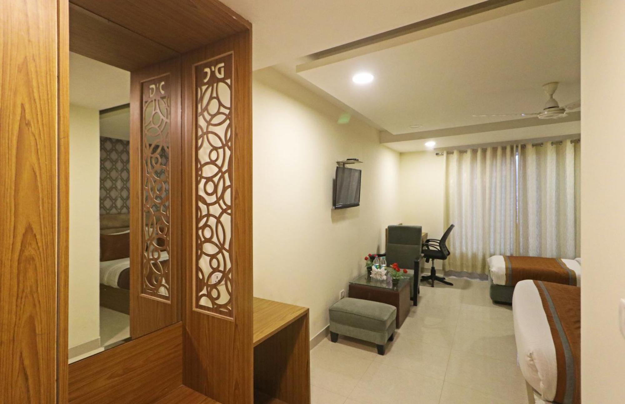Hotel Grand Suites By D'Capitol Near Delhi Airport ניו דלהי מראה חיצוני תמונה
