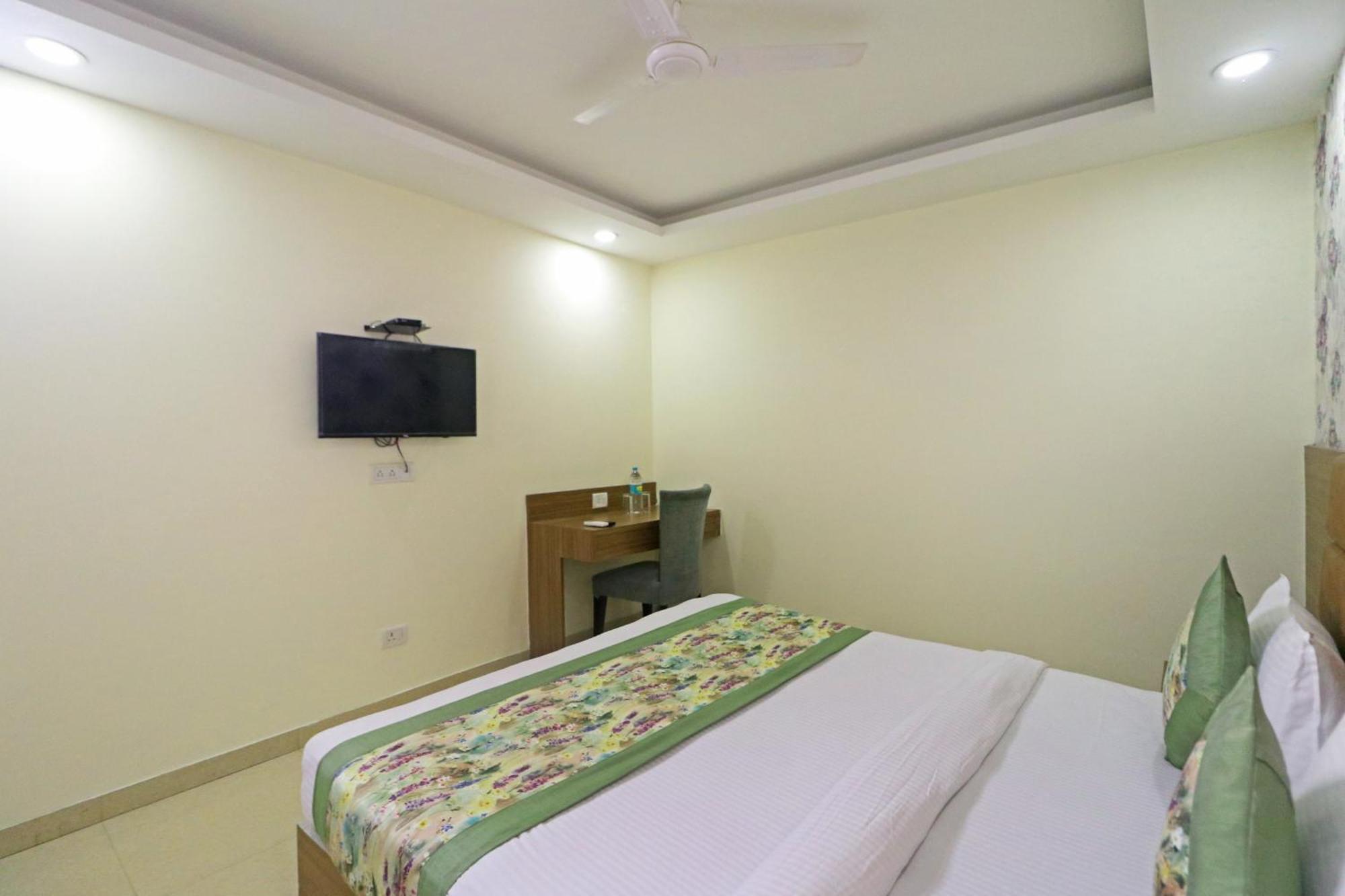 Hotel Grand Suites By D'Capitol Near Delhi Airport ניו דלהי מראה חיצוני תמונה
