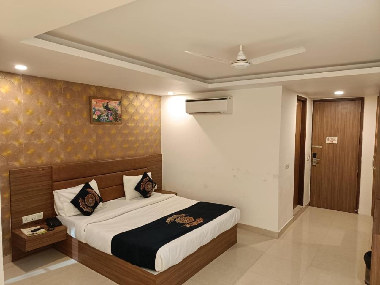 Hotel Grand Suites By D'Capitol Near Delhi Airport ניו דלהי מראה חיצוני תמונה