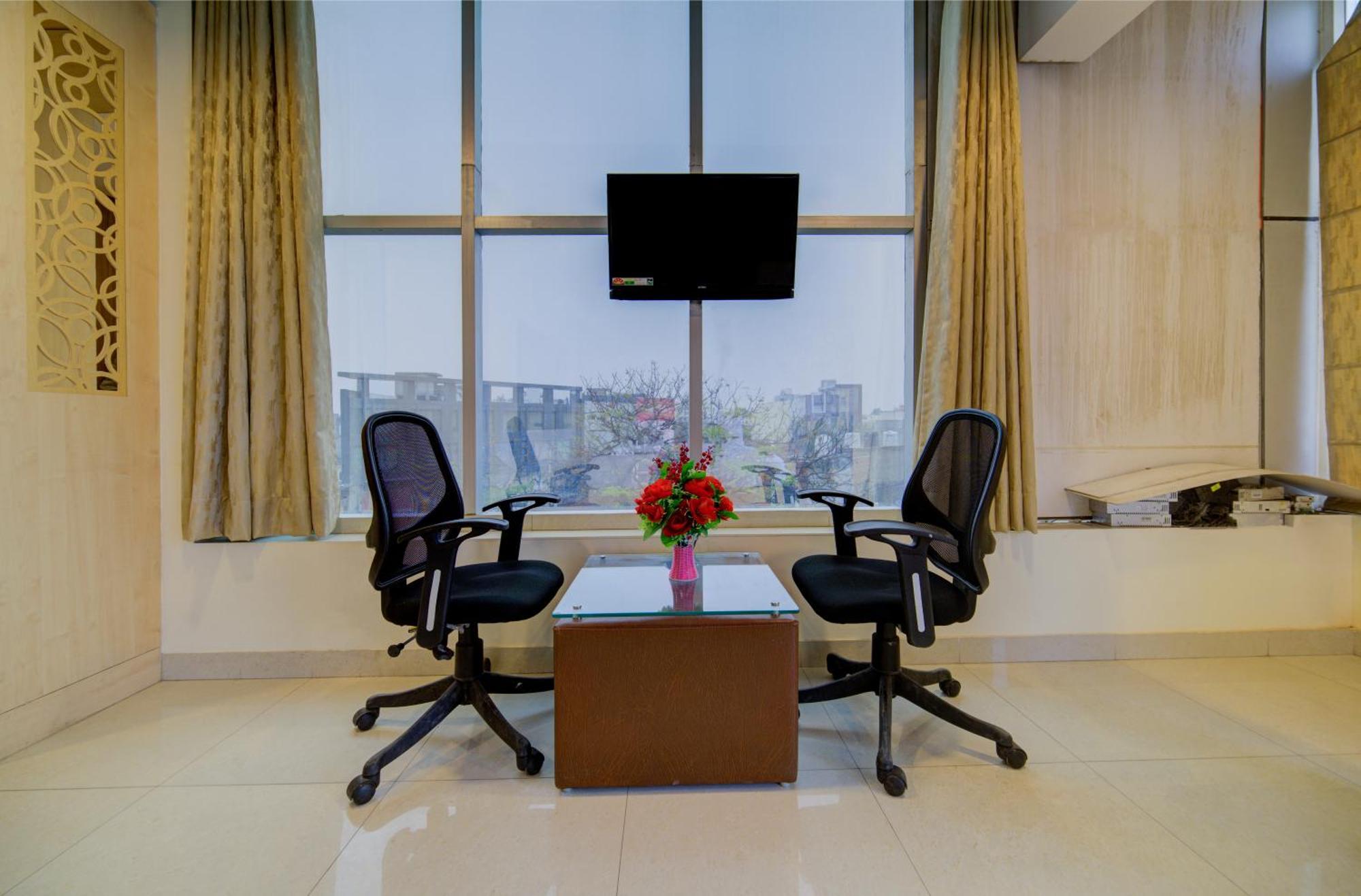 Hotel Grand Suites By D'Capitol Near Delhi Airport ניו דלהי מראה חיצוני תמונה